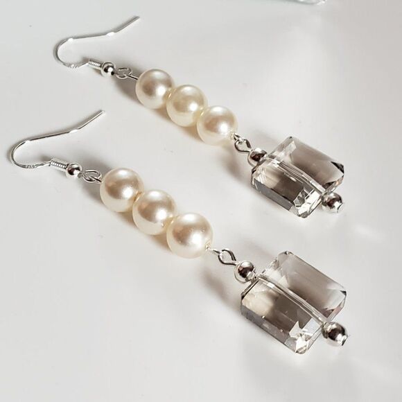 Pearl & clear beaded earrings - Handmade (NEW) - Picture 2 of 3
